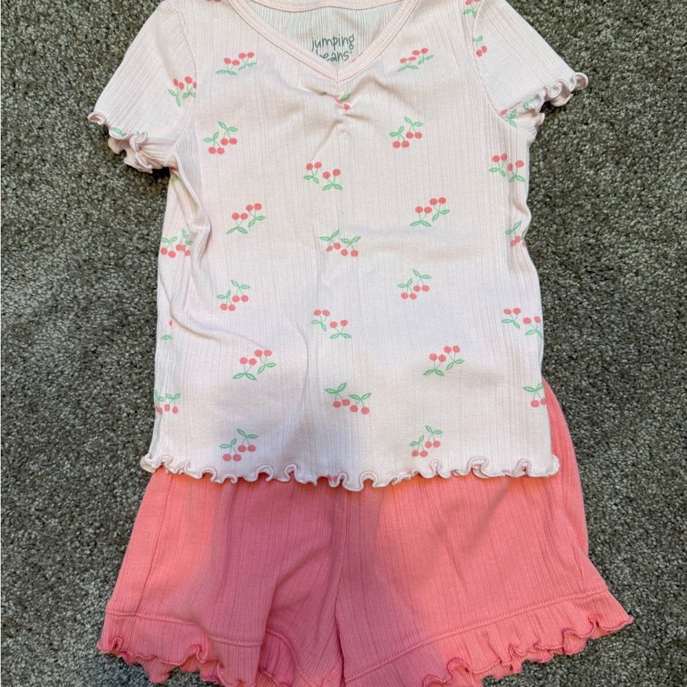 🌼5/$10🌼Jumping Beans Light Peach w/light peach cherry Shorts Set 4t